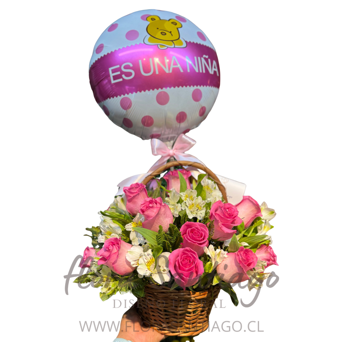 Canasto de 12 Rosas, rosadas y globo es una niña