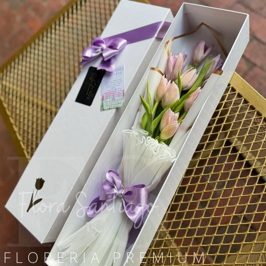 Caja de 10 tulipanes (consultar color disponible)