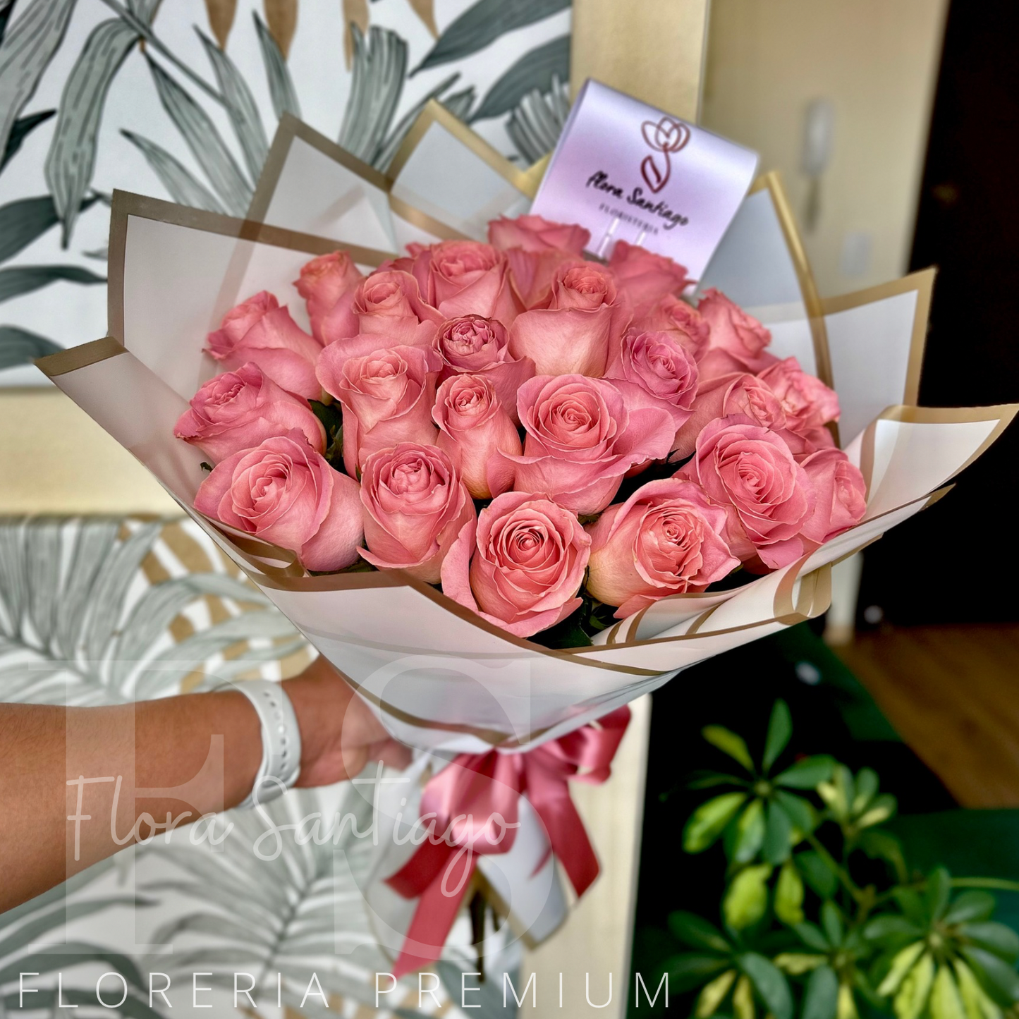 Ramo de 24 rosas rosadas importadas