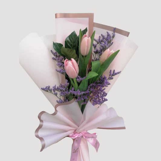 3 tulipanes envueltos para regalo