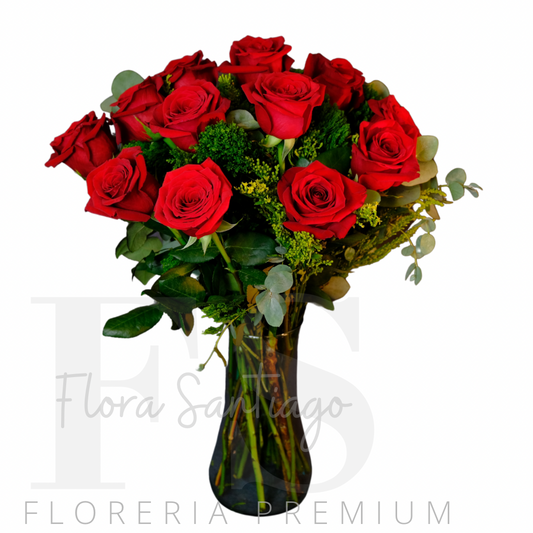 Florero de 12 rosas rojas