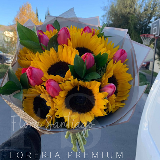 Ramo de 8 tulipanes y 8  girasoles