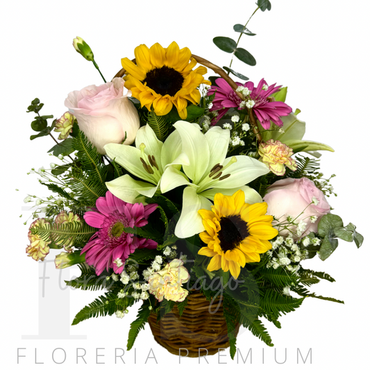 Canasto con flores mixtas