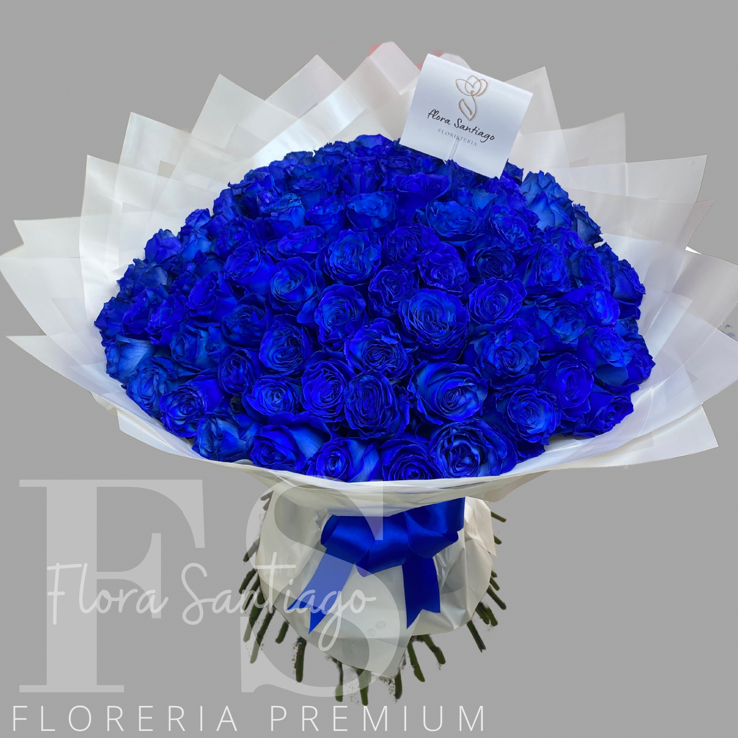 Ramo con 100 rosas azules