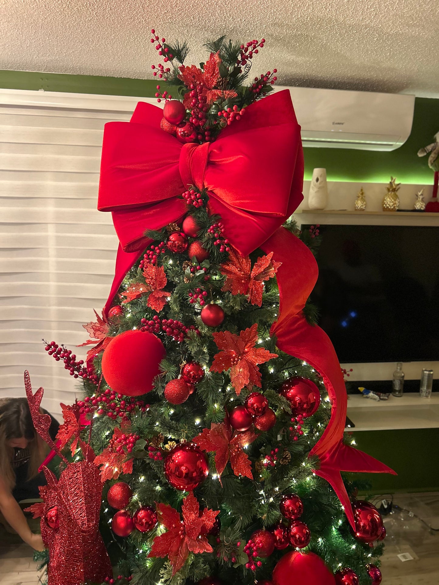 Lazo rojo gigante para el árbol de Navidad