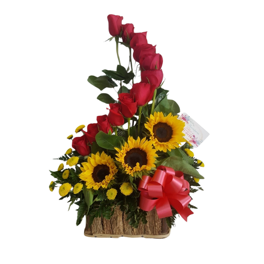 ARREGLO DE 12 ROSAS ROJAS EN ESCALA Y GIRASOLES