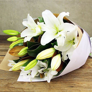 Ramo 5 varas de liliums blanco