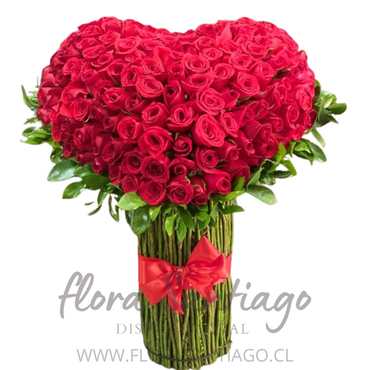 Arreglo corazón con 100 Rosas rojas