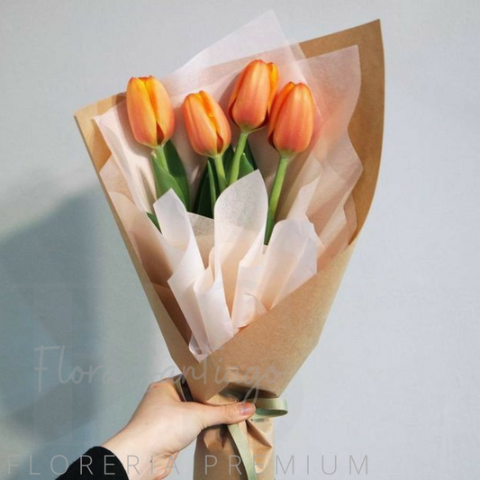 RAMO DE 4 TULIPANES